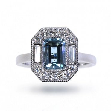 18ct Aquamarine & Diamond Ring