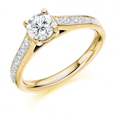 18ct Solitaire Stone Shoulders Ring