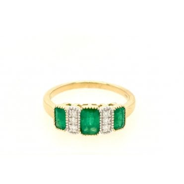 9ct Gold Emerald & Diamond Ring